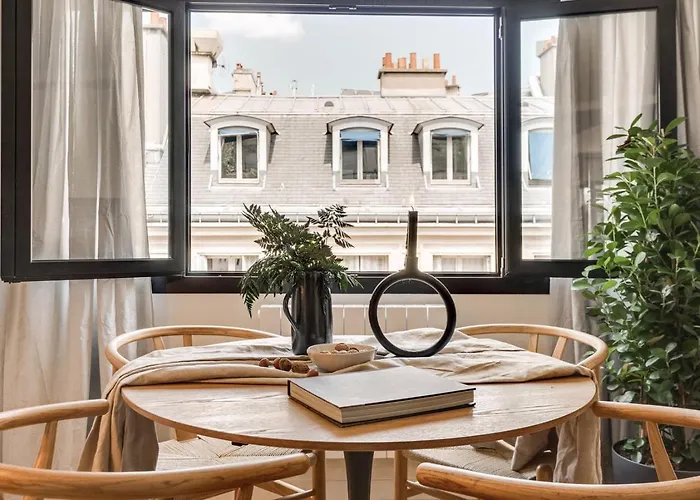 Font - 1 Et Balcon A Opera